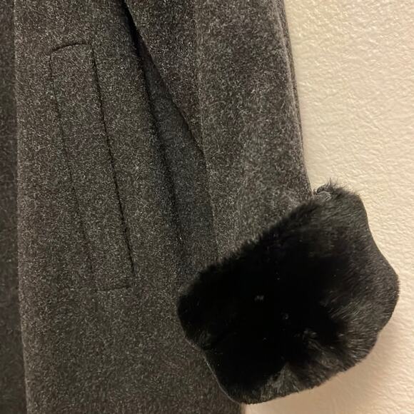 Jacqueline Ferrar Gray Pure Wool Long Coat. 10 - Picture 7 of 7